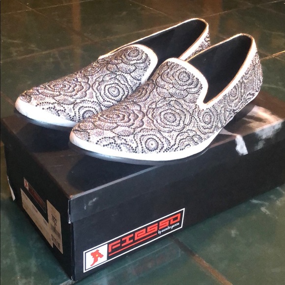Shimmering Shoes main image 3